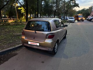 2001 Toyota Vitz I (P10), розовый, 190000 рублей, вид 3