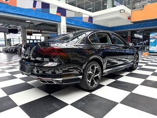 2023 Volkswagen Magotan B8 Рестайлинг, чёрный, 1500000 рублей, вид 4
