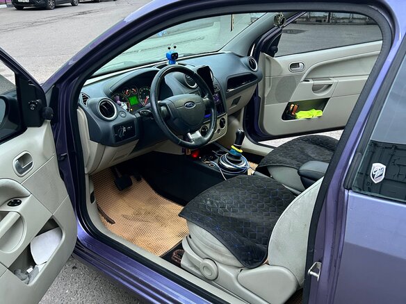 2006 Ford Fiesta Mk5, фиолетовый, 350000 рублей - вид 13