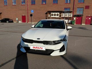 2020 Kia K5 III, белый, 2750000 рублей, вид 1