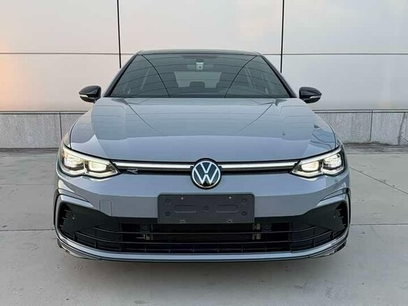 2022 Volkswagen Golf VIII, серый, 1950000 рублей - вид 1