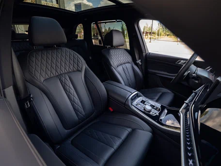 2025 BMW X5 40i IV (G05/G18) Рестайлинг, серый, 13350000 рублей, вид 4