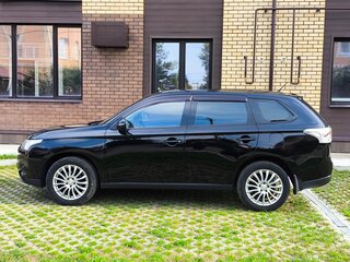2013 Mitsubishi Outlander III, чёрный, 1199000 рублей, вид 3