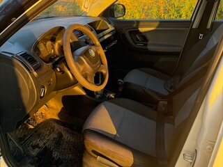 2012 Skoda Fabia II Рестайлинг, белый, 395000 рублей, вид 5