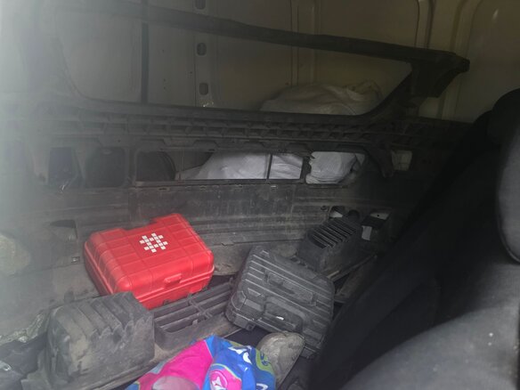2008 Volkswagen Transporter T5, серый, 1000000 рублей - вид 18