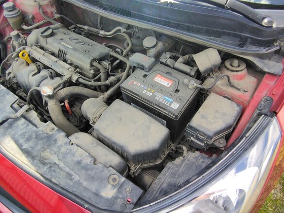 2012 Hyundai Solaris I, красный, 910000 рублей - вид 24
