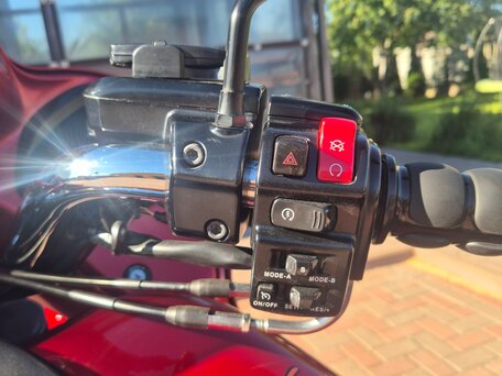 2011 Kawasaki VN1700 Vulcan, красный, 840000 рублей, вид 5