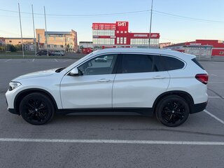 2020 BMW X1 Long 20Li sDrive II (F48) Рестайлинг, белый, 2497000 рублей, вид 4