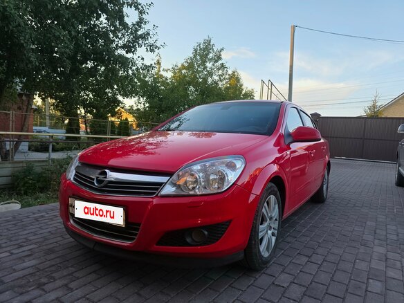 2009 Opel Astra H Рестайлинг, красный, 499000 рублей - вид 1