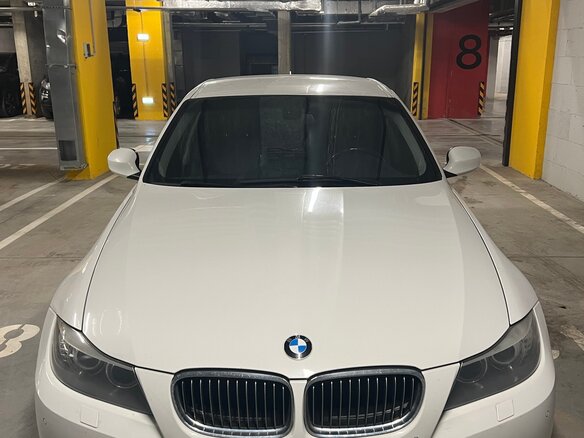 2011 BMW 3 серии 325xi V (E90/E91/E92/E93) Рестайлинг, белый, 1700000 рублей - вид 2
