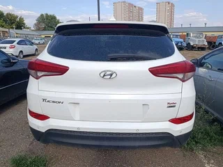 2015 Hyundai Tucson III, белый, 1600000 рублей, вид 4