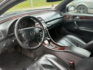 1998 Mercedes-Benz CLK-Класс 200 I (W208), чёрный, 410000 рублей, вид 4