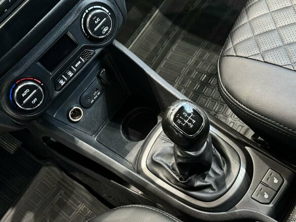 2012 Kia Rio 5-speed III, чёрный, 900000 рублей - вид 19