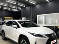 2020 Lexus RX 300 IV Рестайлинг, белый, 4500000 рублей - вид 2