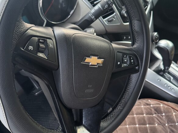 2011 Chevrolet Cruze I, чёрный, 575000 рублей - вид 7