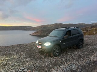 2013 Chevrolet Niva I Рестайлинг, чёрный, 600000 рублей, вид 1