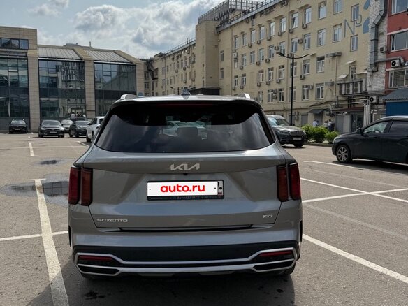 2022 Kia Sorento IV, серебристый, 4150000 рублей - вид 3