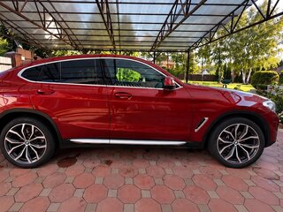 2021 BMW X4 30i II (G02), красный, 4800000 рублей, вид 3