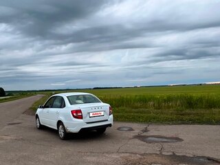 2022 Lada (ВАЗ) Granta I Рестайлинг, белый, 620000 рублей, вид 4