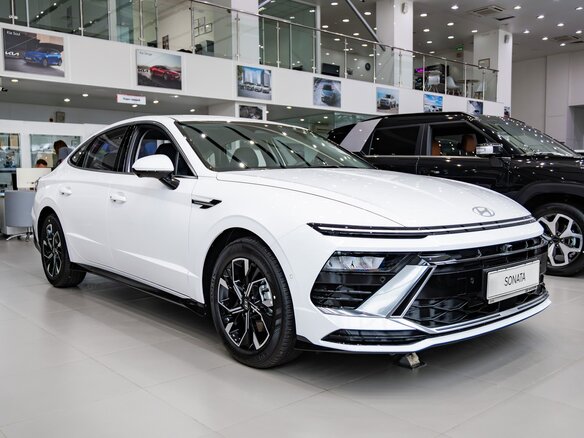 2026 Hyundai Sonata VIII (DN8) Рестайлинг, белый, 4750000 рублей - вид 2