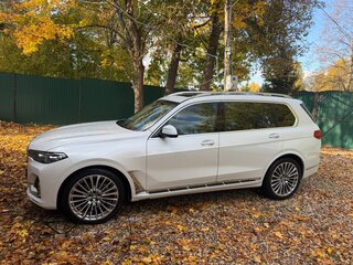2020 BMW X7 40i I (G07), белый, 8500000 рублей, вид 3
