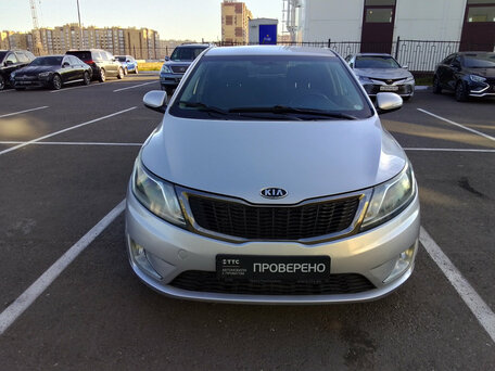 2012 Kia Rio 5-speed III, серебристый, 770000 рублей, вид 2
