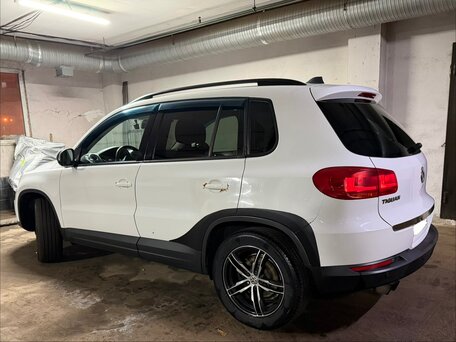 2013 Volkswagen Tiguan I Рестайлинг, белый, 990000 рублей, вид 4