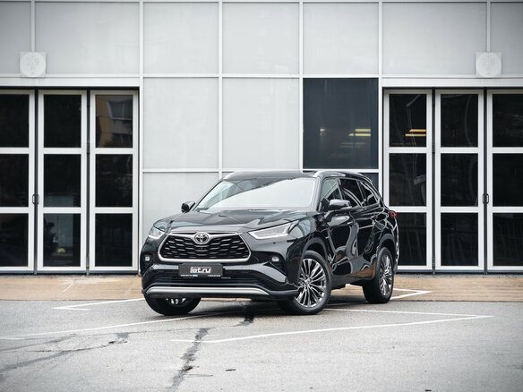 2026 Toyota Highlander IV (XU70), чёрный