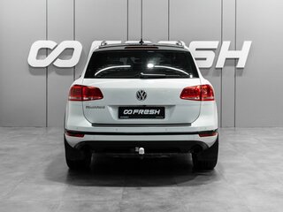 2016 Volkswagen Touareg II Рестайлинг, белый, 2450000 рублей, вид 4