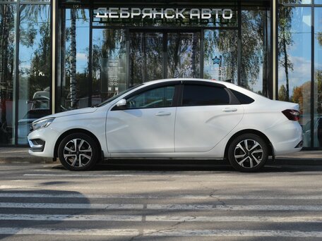 2023 Lada (ВАЗ) Vesta I Рестайлинг (NG), белый, 1250000 рублей, вид 2