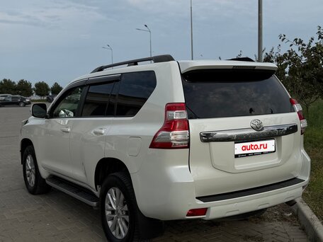 2016 Toyota Land Cruiser Prado 6-speed 150 Series Рестайлинг 1, белый, 5790000 рублей, вид 2