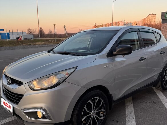 2011 Hyundai ix35 I, серебристый, 895000 рублей - вид 10