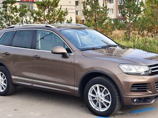 2014 Volkswagen Touareg II, коричневый, 2590000 рублей, вид 3