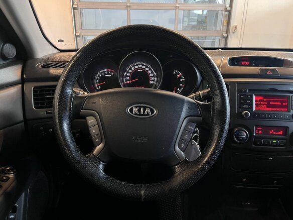 2010 Kia Magentis 5-speed II Рестайлинг, чёрный, 514000 рублей - вид 9