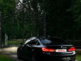 2017 BMW 5 серии 520d xDrive VII (G30/G31/G38), чёрный, 2650000 рублей, вид 2