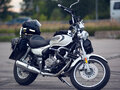 2023 Bajaj Avenger, белый