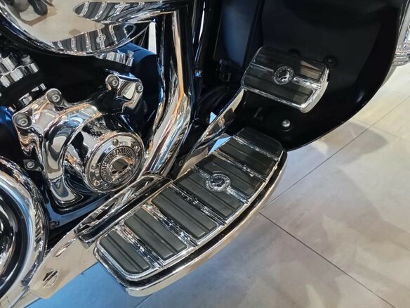 2015 Harley-Davidson Tri Glide, чёрный, 3550000 рублей - вид 7