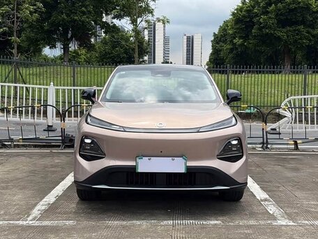2026 Changan Qiyuan Q05 51.9 kWh II, серебристый, 2240000 рублей, вид 3