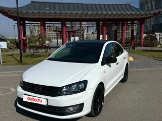 2017 Volkswagen Polo V Рестайлинг, белый, 1500000 рублей, вид 1