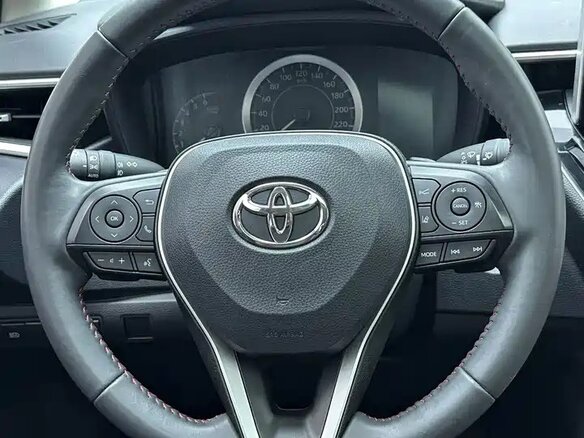 2022 Toyota Corolla XII (E210), белый, 1850000 рублей - вид 8