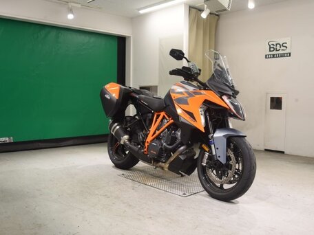 2022 KTM 1290 Super Duke GT, серый, 1560000 рублей, вид 3