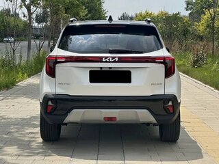 2023 Kia Seltos I Рестайлинг, белый, 1925000 рублей, вид 3
