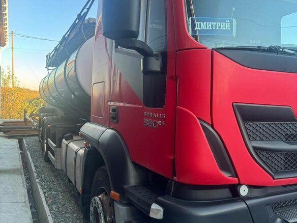 2016 Iveco Stralis, красный, 8000000 рублей - вид 7