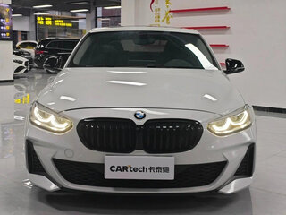 2022 BMW 1 серии 120i III (F52) Рестайлинг, белый, 1550000 рублей, вид 2