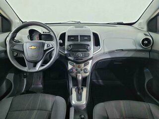 2013 Chevrolet Aveo II, белый, 490000 рублей, вид 5