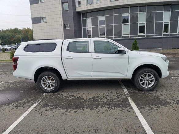 2021 Isuzu D-Max III, белый, 2800000 рублей - вид 25