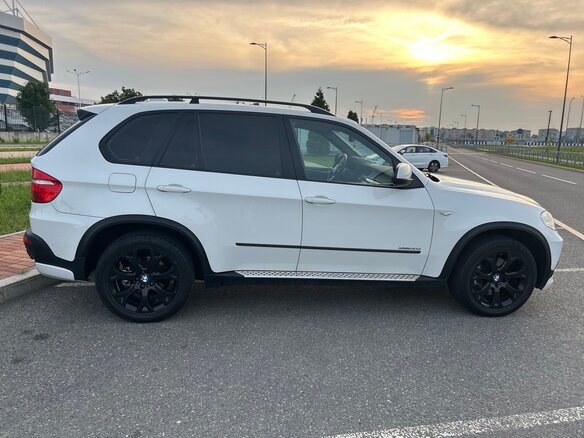 2010 BMW X5 30d II (E70), белый, 1970000 рублей - вид 4