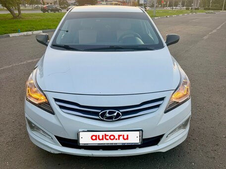 2015 Hyundai Solaris I Рестайлинг, белый, 1200000 рублей, вид 2