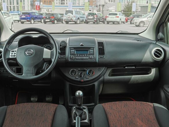 2011 Nissan Note I Рестайлинг, серебристый, 799000 рублей - вид 8