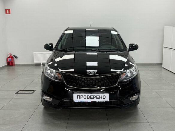 2016 Kia Rio III Рестайлинг, чёрный, 930000 рублей - вид 1